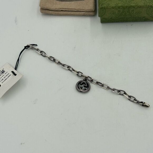 Women’s Gucci, interlocking G twisted charm sterling silver bracelet 925 Italy - Picture 7 of 12